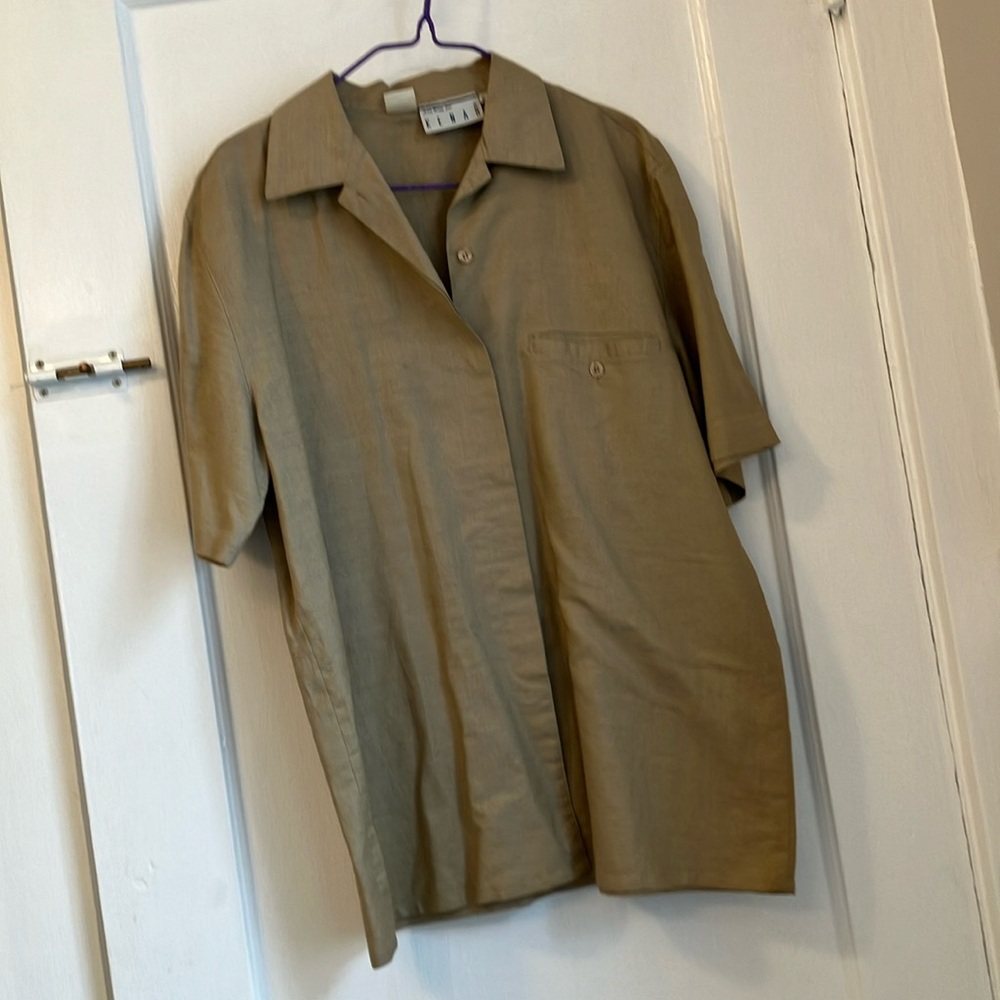 Ann Tjian for Kenar, tan linen/cotton Short sleeve blouse. Size 6.